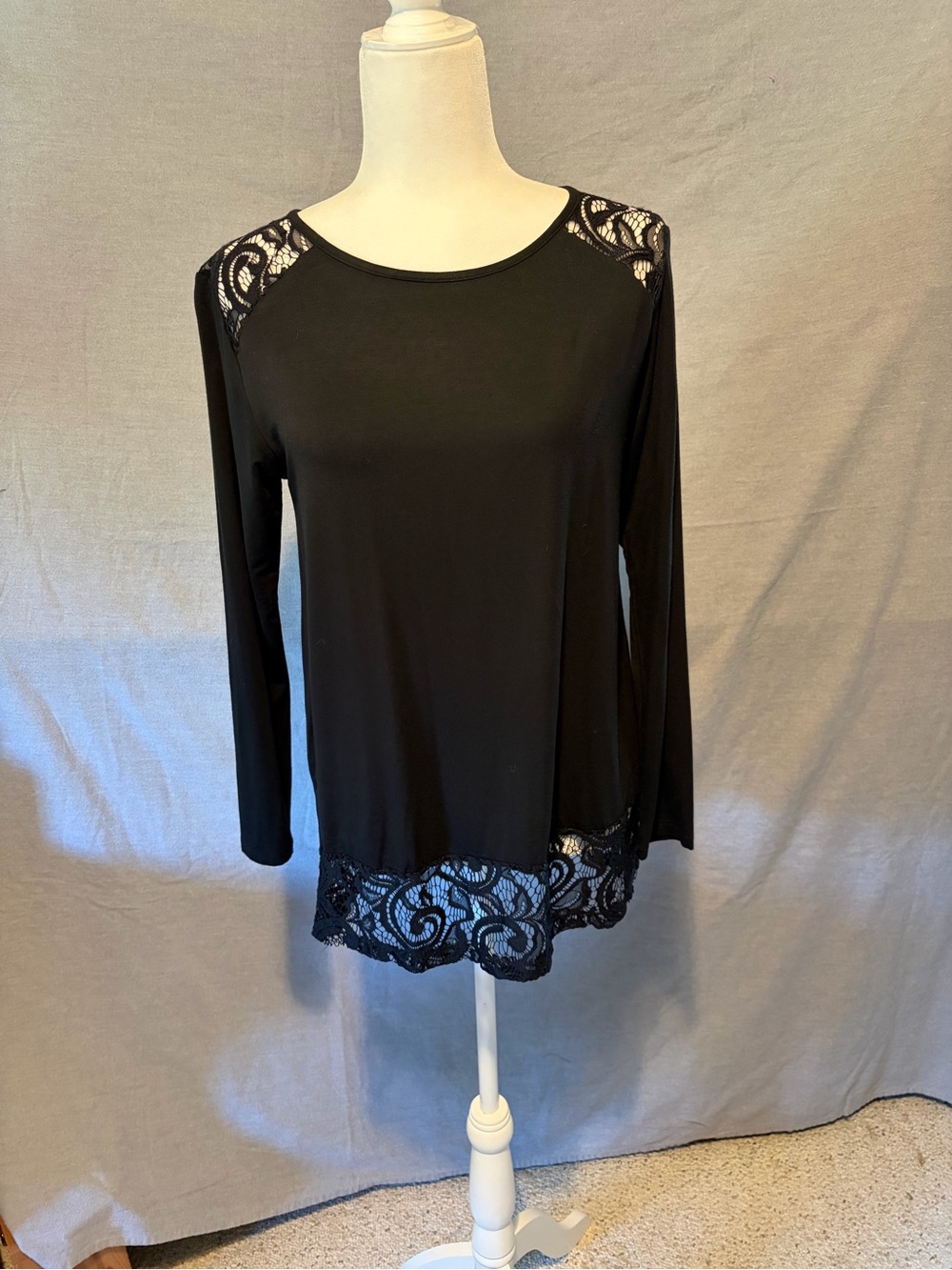 Black Lace-Trim Long Sleeve Women's Top